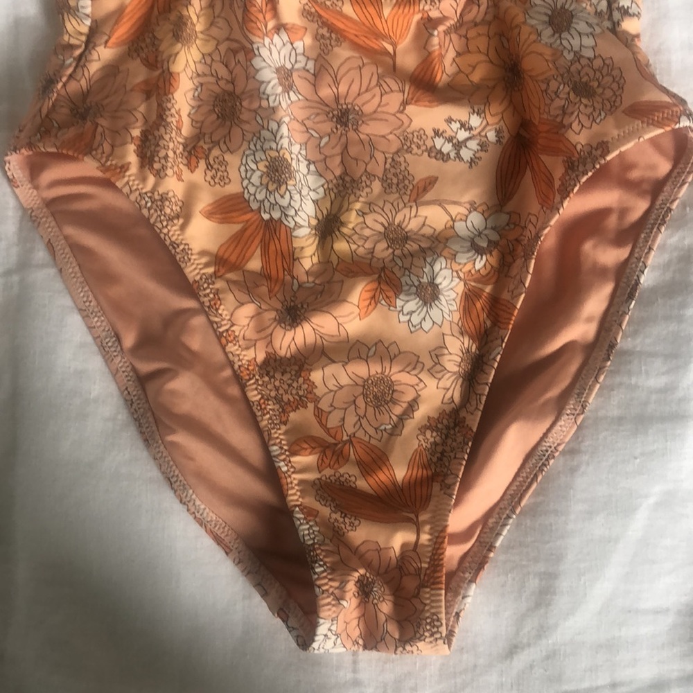 🌟 J. Crew Floral Print One-Piece Swimsuit, size 2 - Picture 7 of 13